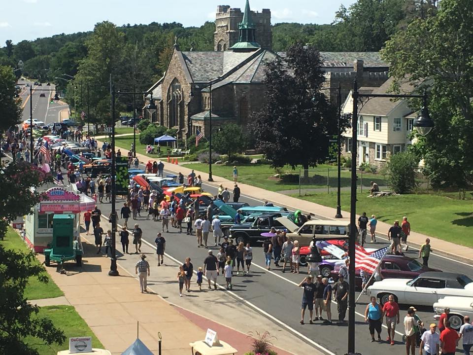 CT Manchester Cruisin' on Main Street